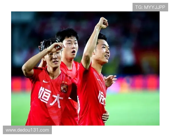 国家队备战关键赛事 新帅调整阵容引发球迷热议 联赛状态成关注焦点